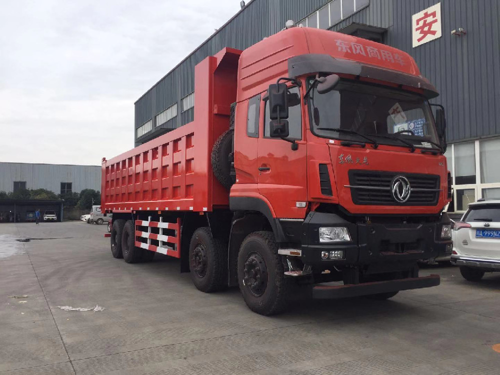 東風(fēng)8*4自卸車
